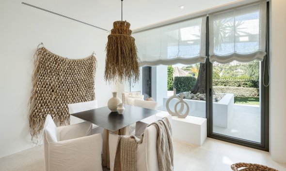 Resale - Villa -
Benahavis - La Quinta