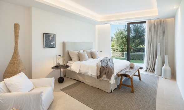 Resale - Villa -
Benahavis - La Quinta