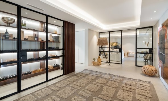 Resale - Villa -
Benahavis - La Quinta