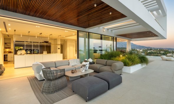 Resale - Villa -
Benahavis - La Quinta