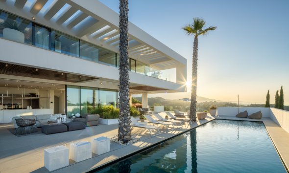 Resale - Villa -
Benahavis - La Quinta