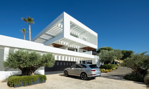Resale - Villa -
Benahavis - La Quinta