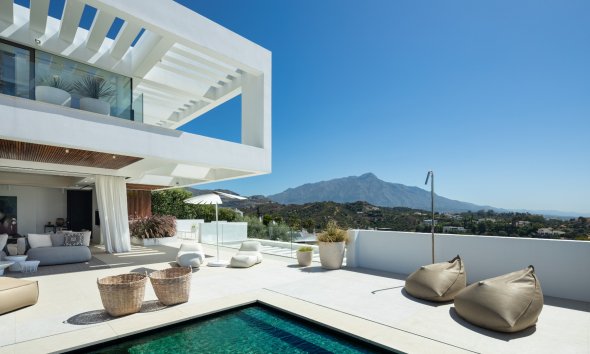 Resale - Villa -
Benahavis - La Quinta
