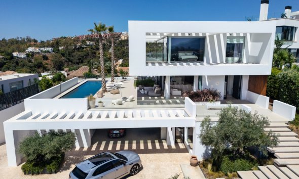 Resale - Villa -
Benahavis - La Quinta
