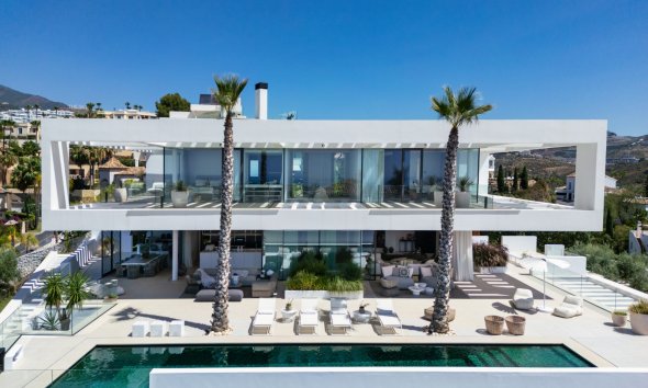 Resale - Villa -
Benahavis - La Quinta