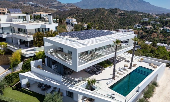 Resale - Villa -
Benahavis - La Quinta