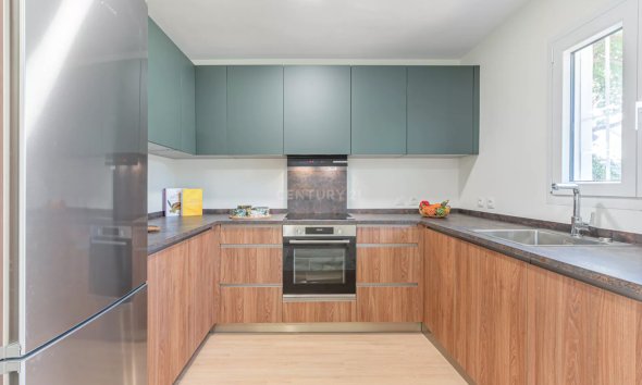 Gensalg - Rækkehus -
Marbella - Puerto Banús