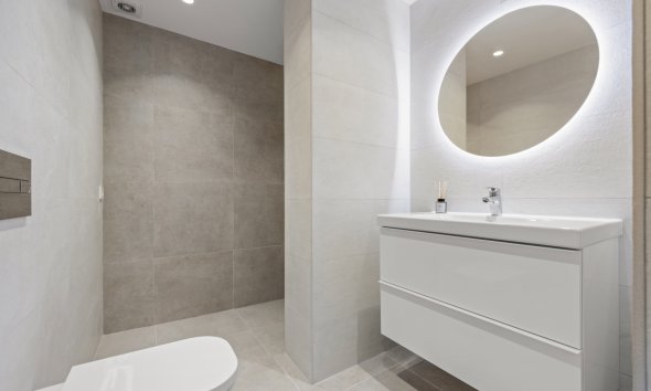 Gensalg - Rækkehus -
Marbella - Nueva Andalucía