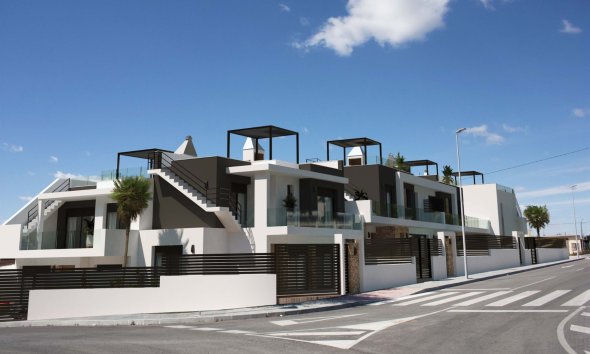 Resale - Land -
Los Montesinos