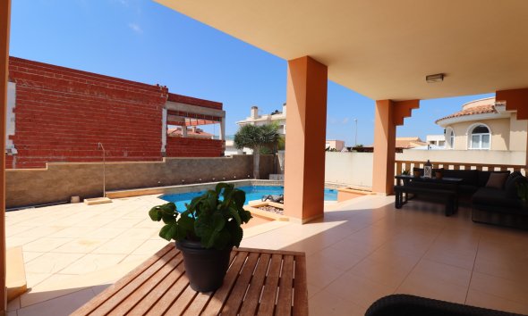 Gensalg - Villa -
Ciudad Quesada - La Fiesta