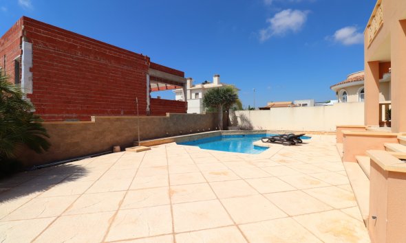 Gensalg - Villa -
Ciudad Quesada - La Fiesta