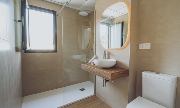 Nybyggeri - Penthouse -
Redován