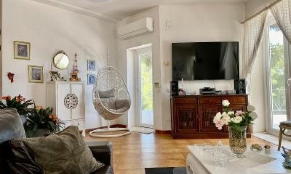 Resale - Villa -
Altea - Marina Baja