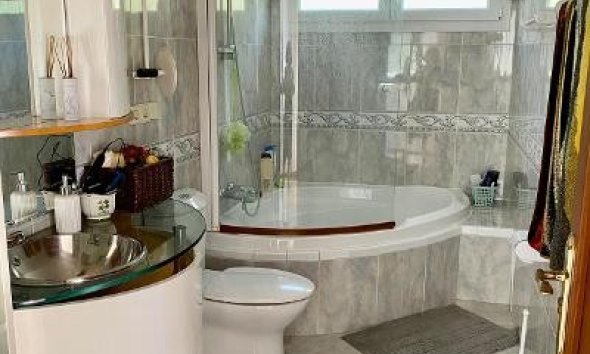 Resale - Villa -
Altea - Marina Baja