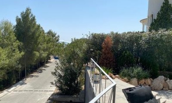 Resale - Villa -
Altea - Marina Baja