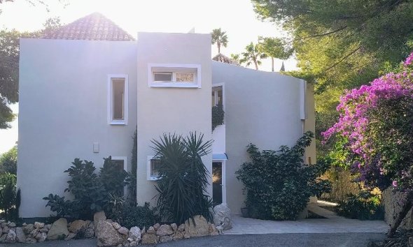 Resale - Villa -
Altea - Marina Baja