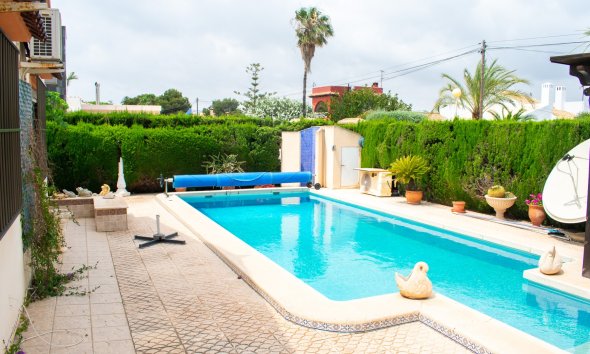 Resale - Villa -
Orihuela Costa - Cabo Roig