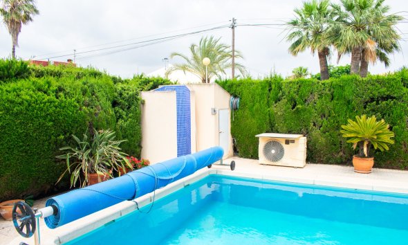 Resale - Villa -
Orihuela Costa - Cabo Roig