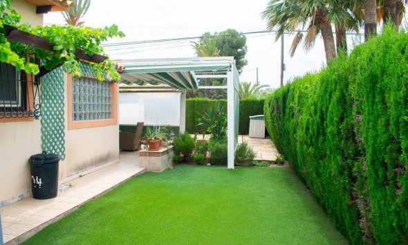 Resale - Villa -
Orihuela Costa - Cabo Roig