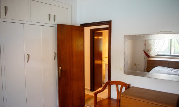 Resale - Villa -
Orihuela Costa - Cabo Roig