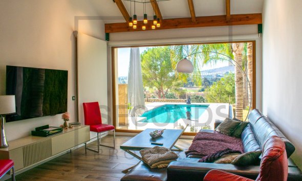 Resale - Villa -
Algorfa - La finca Golf