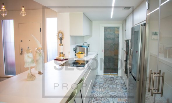 Resale - Villa -
Algorfa - La finca Golf