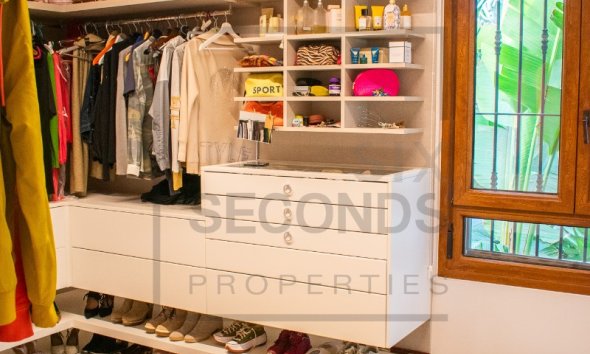 Resale - Villa -
Algorfa - La finca Golf