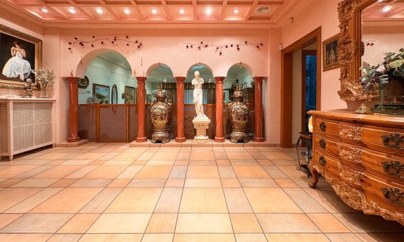 Resale - Country House -
Elche - Altzabares Alto