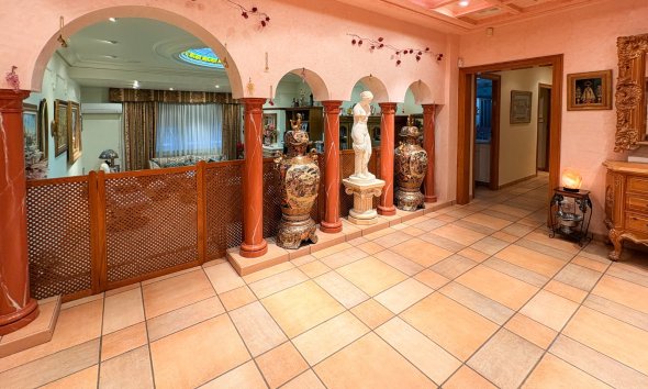 Resale - Country House -
Elche - Altzabares Alto