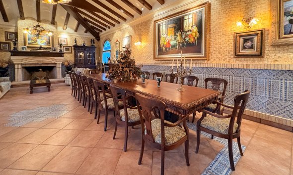 Resale - Country House -
Elche - Altzabares Alto