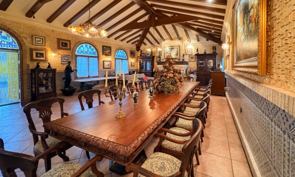 Resale - Country House -
Elche - Altzabares Alto