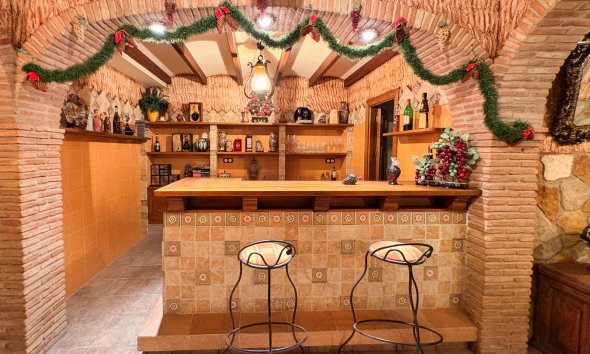 Resale - Country House -
Elche - Altzabares Alto