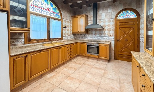 Resale - Country House -
Elche - Altzabares Alto
