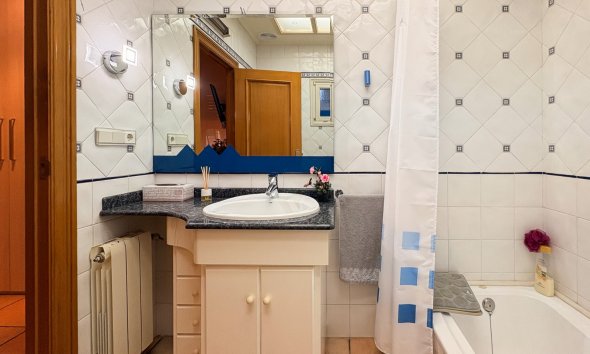 Resale - Country House -
Elche - Altzabares Alto