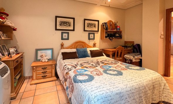 Resale - Country House -
Elche - Altzabares Alto