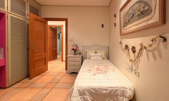 Resale - Country House -
Elche - Altzabares Alto