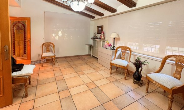Resale - Country House -
Elche - Altzabares Alto