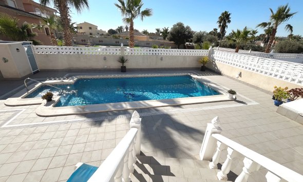 Reventa - Villa -
Benijofar - Monte Azul