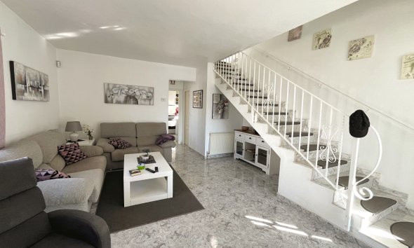 Reventa - Villa -
Benijofar - Monte Azul