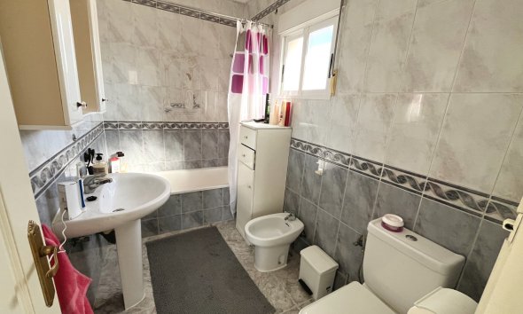 Reventa - Villa -
Benijofar - Monte Azul