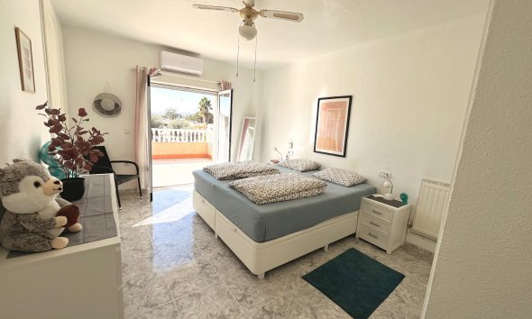 Reventa - Villa -
Benijofar - Monte Azul