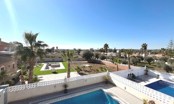Reventa - Villa -
Benijofar - Monte Azul
