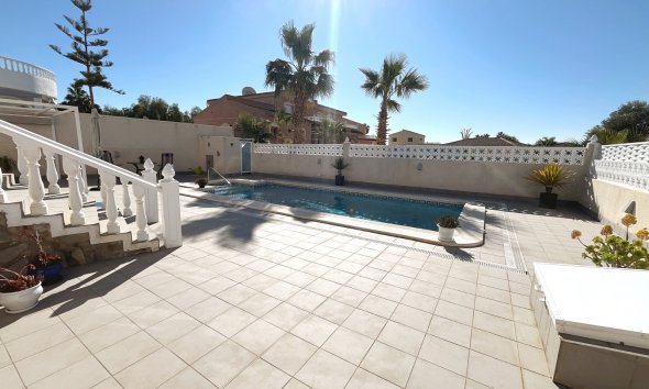 Reventa - Villa -
Benijofar - Monte Azul