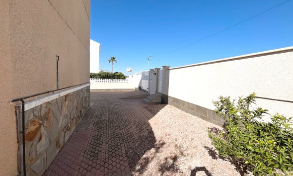 Reventa - Villa -
Benijofar - Monte Azul