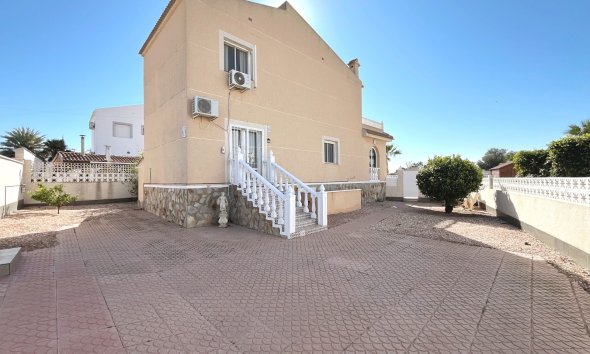 Reventa - Villa -
Benijofar - Monte Azul