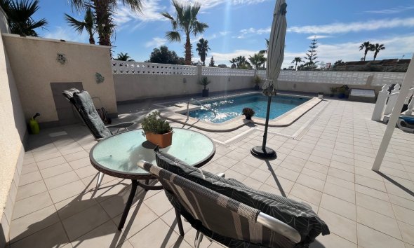 Reventa - Villa -
Benijofar - Monte Azul