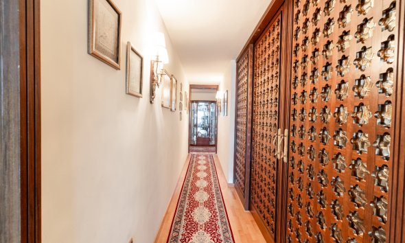 Resale - apartment -
Alicante - - Centro  -