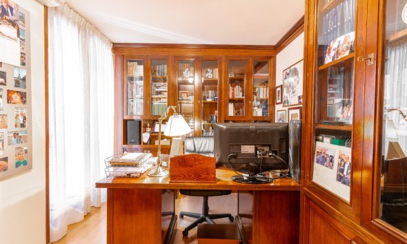 Resale - apartment -
Alicante - - Centro  -