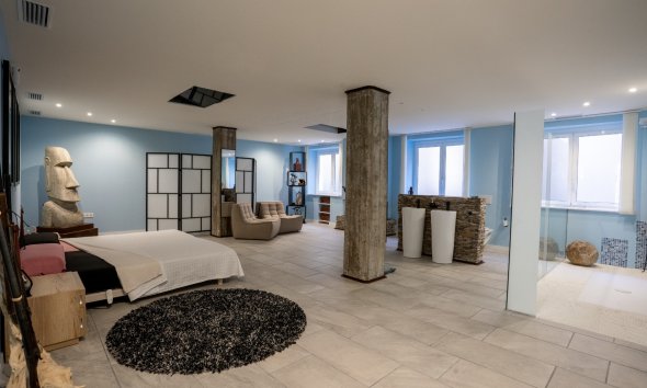 Resale - apartment -
Alicante - - Centro  -