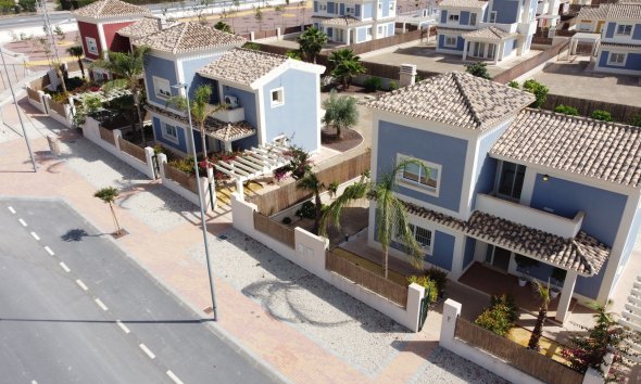 Nybyggeri - detached -
Purias